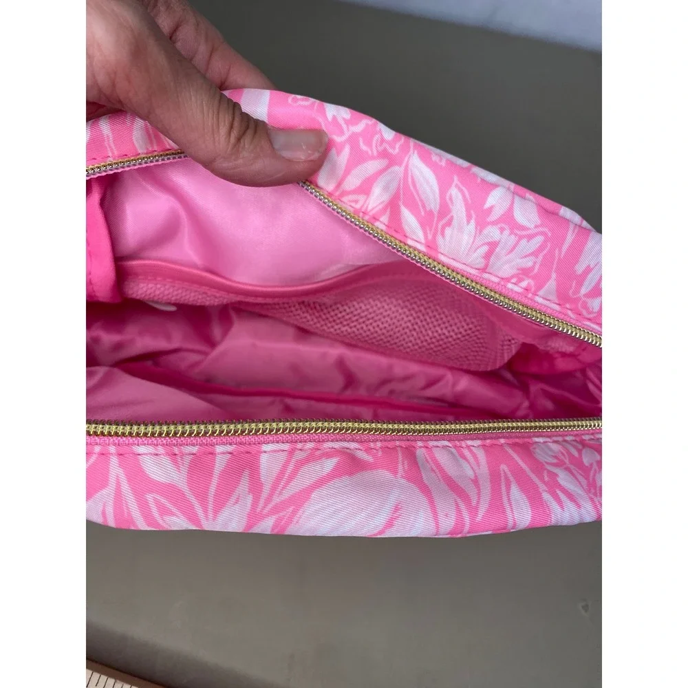 Lilly Pulitzer Pink White Floral Makeup Bag Cosmetic Travel Pouch Vacation
